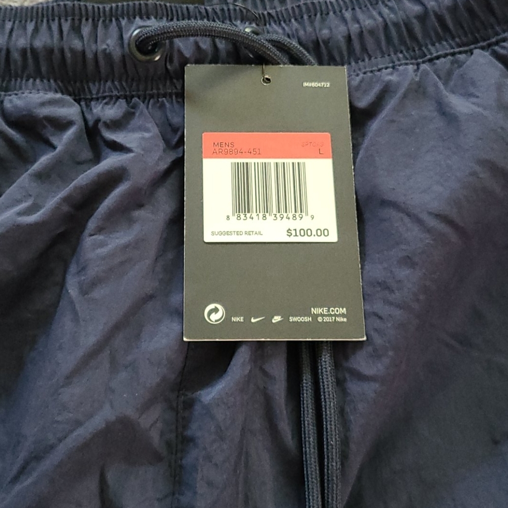 Nwt men large standard fit straight leg regular le